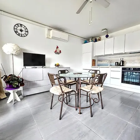 Apartament Saint-cyprien : T2 Avec Terrasse, Clim Et Parking, Pres De La - Fr-1-309-470